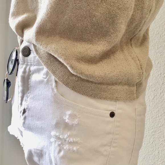 St. John Wool and Rayon sleeveless shell - Picture 4 of 5